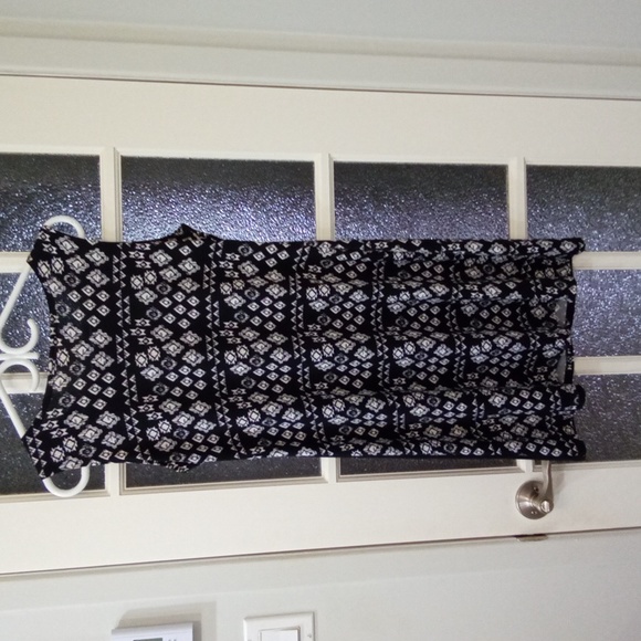 Dress small - Picture 3 of 6